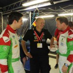 Teamchef Raimund Baumschlager (Mitte) im Gespräch mit Armin Kremer (re.) und Primin Winklhofer (li). Foto: P. Bohne