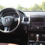 Cockpit des VW Touareg; Foto: P. Bohne